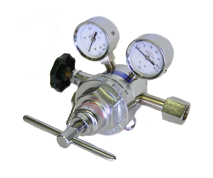 ホーリー製 3/8レギュレーター新品 箱無し！ 自動車用燃料圧力レギュレーター Holley 12-803 4.5-9 PSI 3⁄8インチ 3⁄8インチ NPTポート用